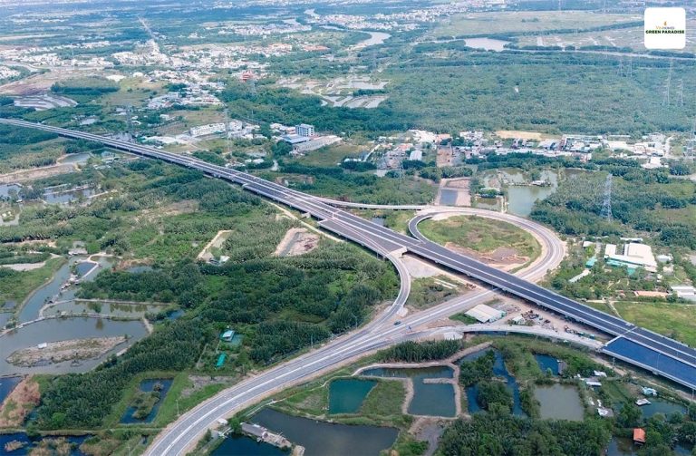 hinh anh cao toc ben luc long thanh phia tay tphcm